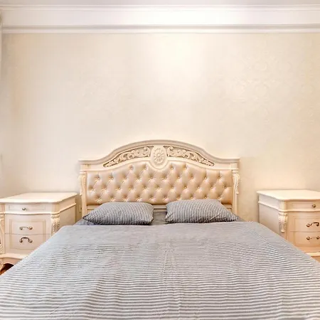 Apartments With 3 Rooms Near Palace Ukraine Киев Экстерьер фото
