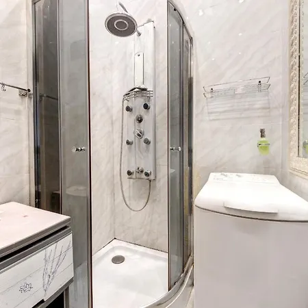 Apartments With 3 Rooms Near Palace Ukraine Киев Экстерьер фото