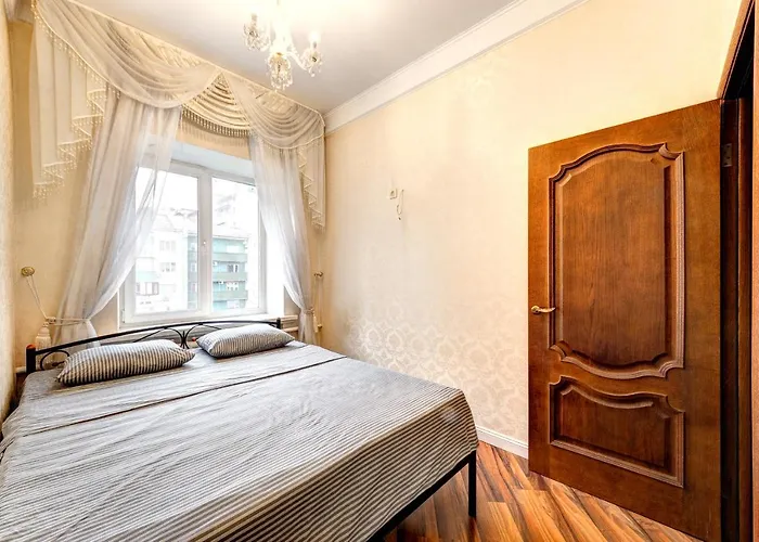 Apartments With 3 Rooms Near Palace Ukraine